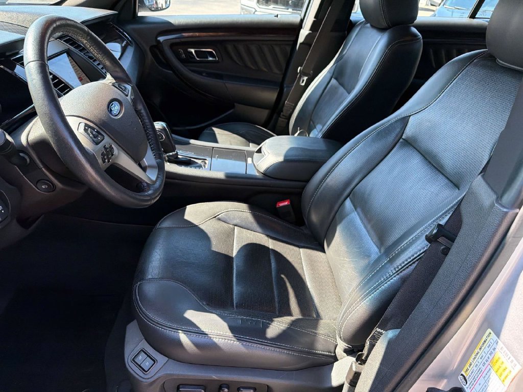 Used 2019 Ford Taurus Limited FWD image 28