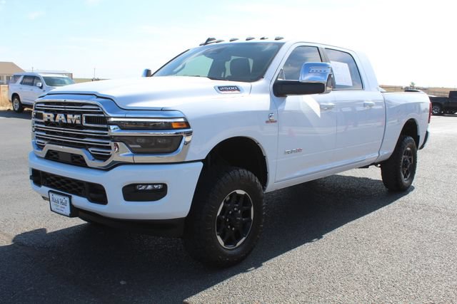 Used 2025 RAM 2500 Laramie AWD/4WD image 10