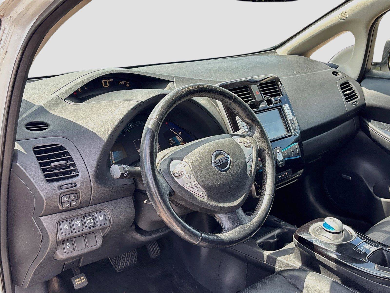 Used 2016 Nissan Leaf SL w/ Premium Package FWD image 9