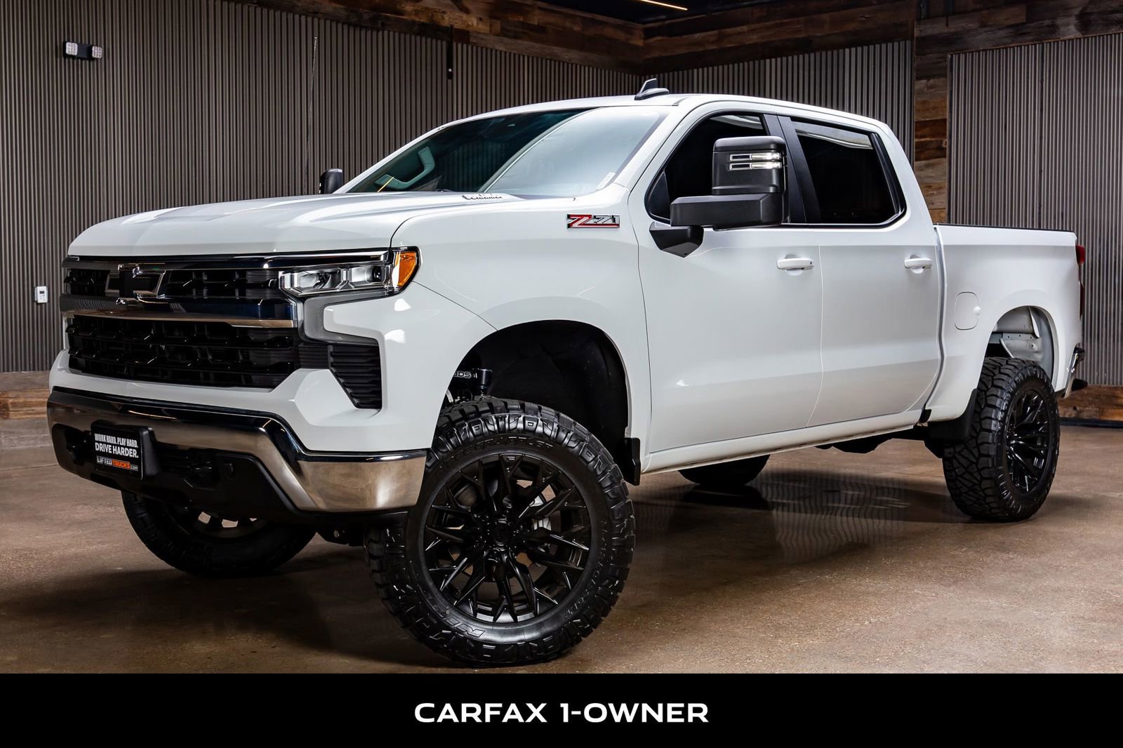 Used 2023 Chevrolet Silverado 1500 LT w/ Z71 Off-Road Package image 5