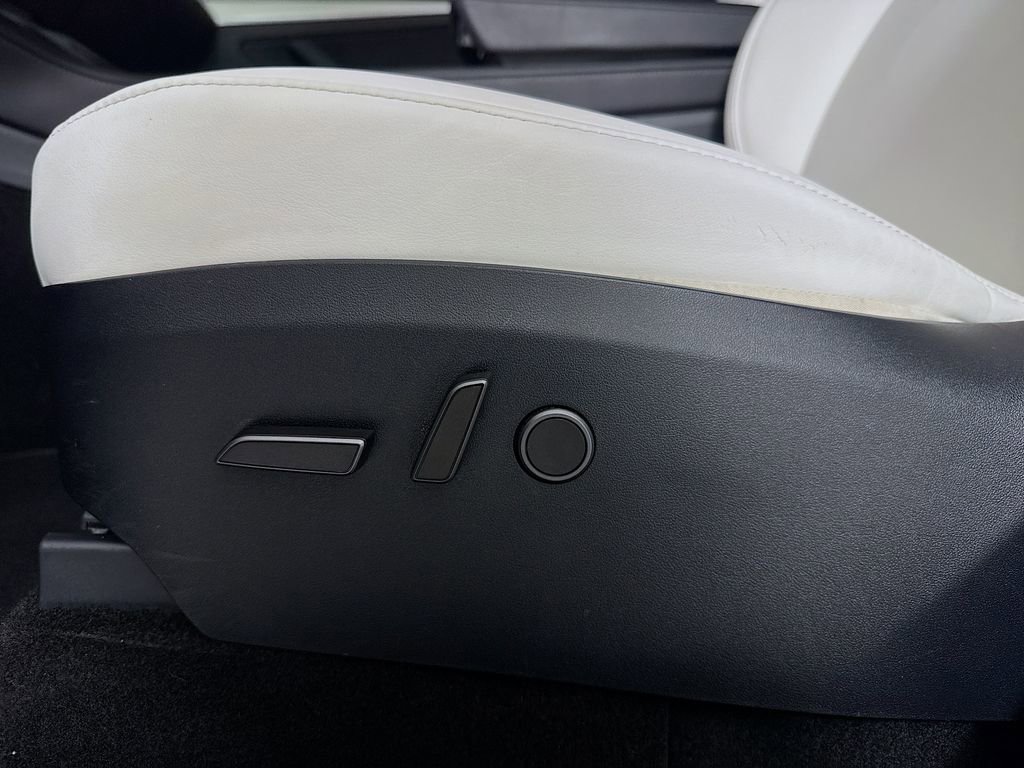 Used 2024 Tesla Model Y Long Range image 21