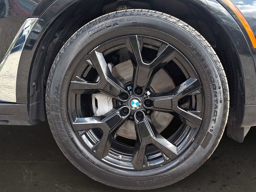 Certified 2025 BMW X7 xDrive40i AWD/4WD image 9
