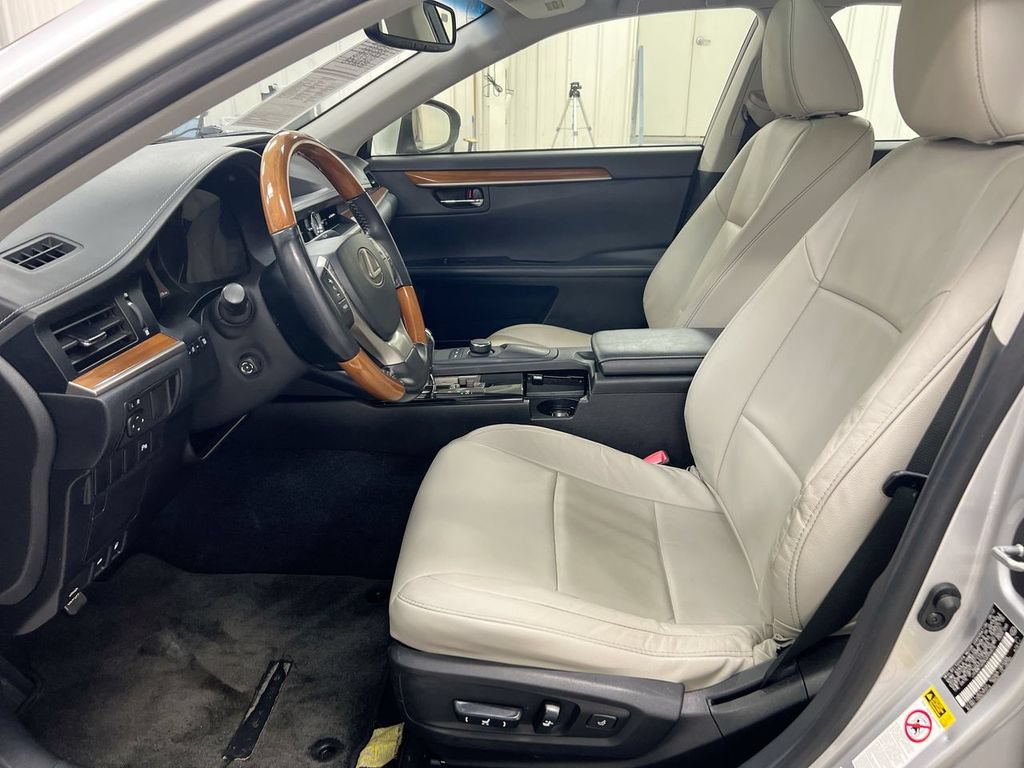 Used 2013 Lexus ES 300h w/ Premium Pkg FWD image 20