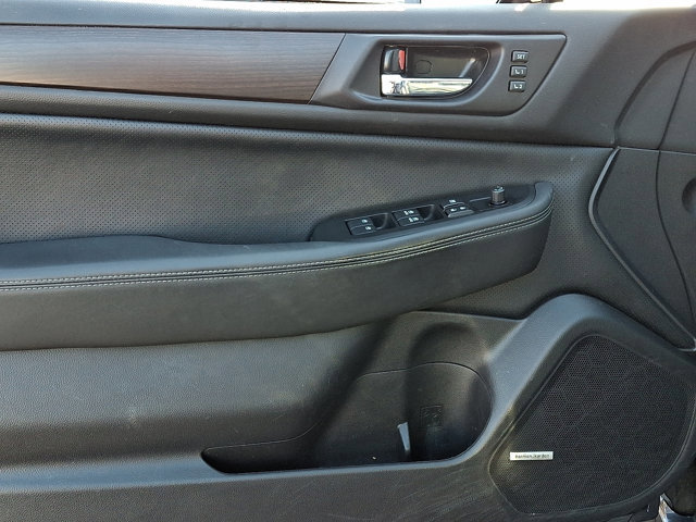 Used 2016 Subaru Legacy 3.6R Limited image 12