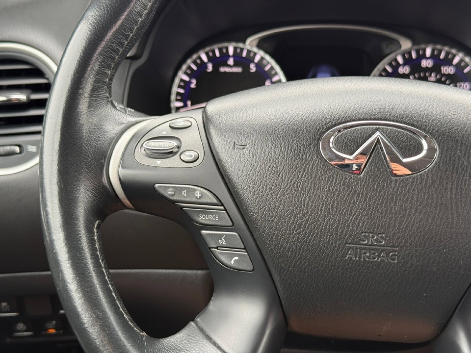 Used 2019 INFINITI QX60 Luxe w/ Essential Package AWD/4WD image 22