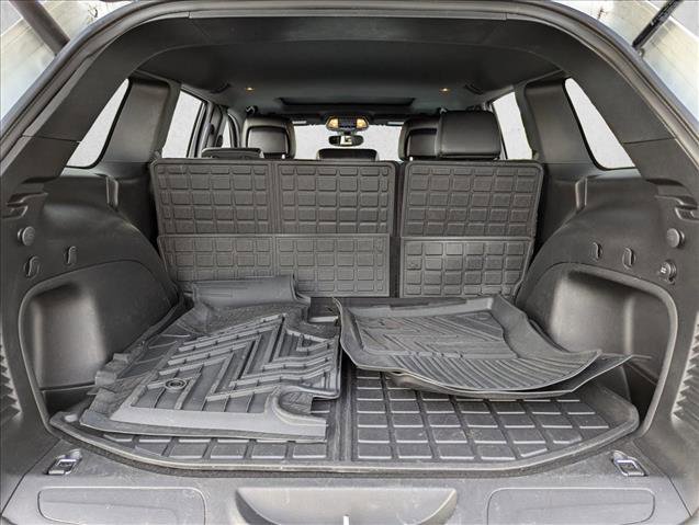 Used 2022 Jeep Grand Cherokee Limited image 6