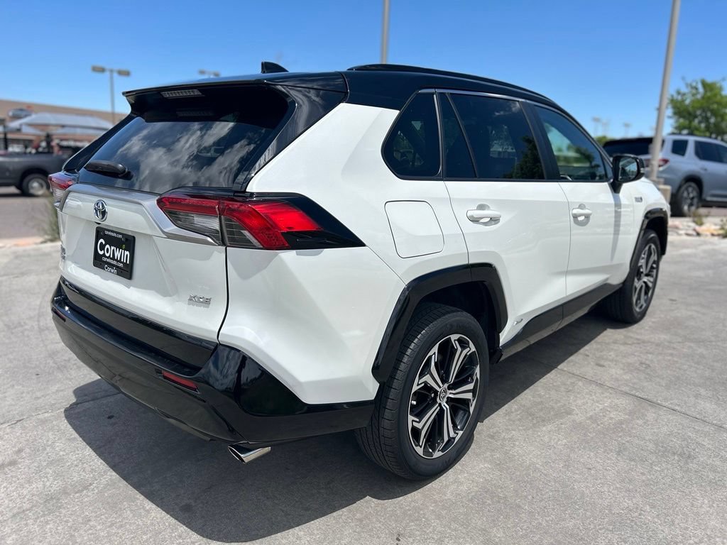 Used 2022 Toyota RAV4 XSE AWD/4WD image 10