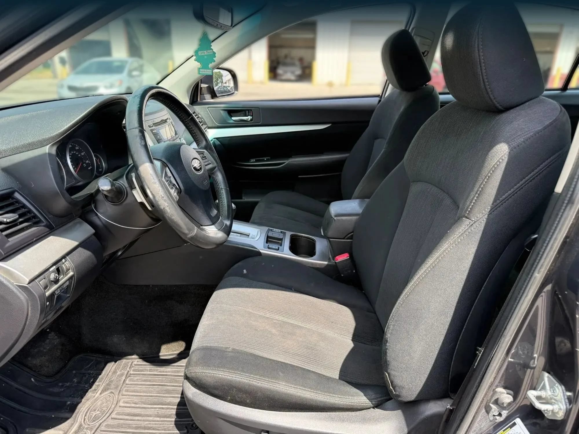 Used 2013 Subaru Legacy 2.5i Premium w/ All-Weather Pkg AWD/4WD image 2