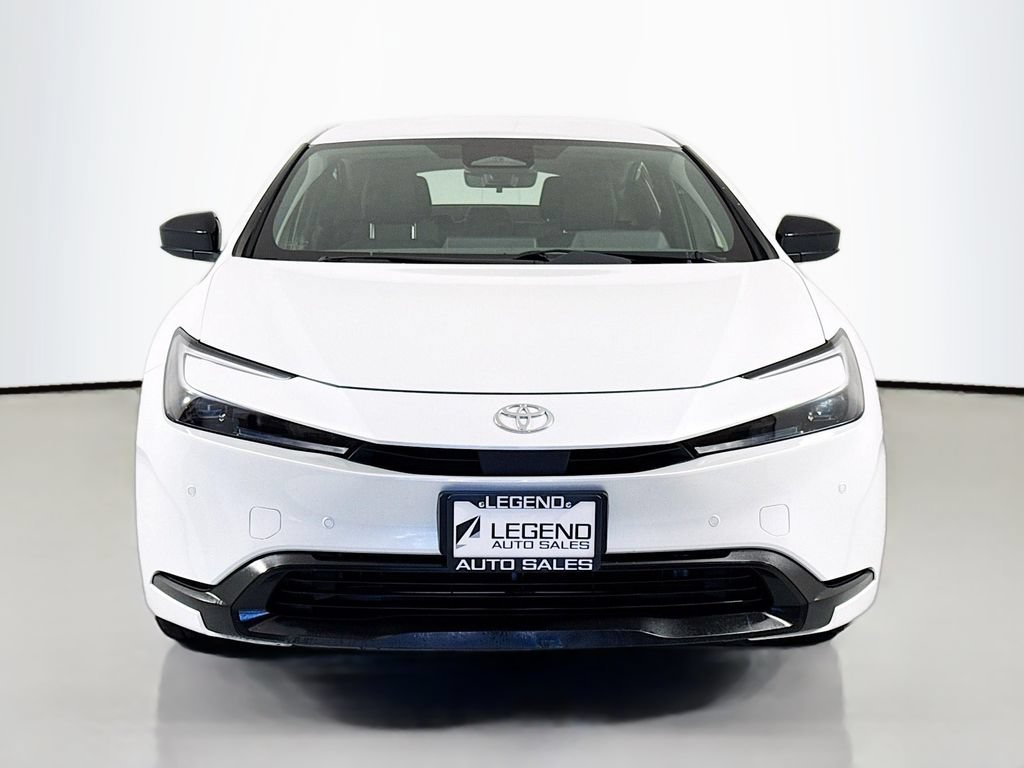 Used 2023 Toyota Prius LE FWD image 2