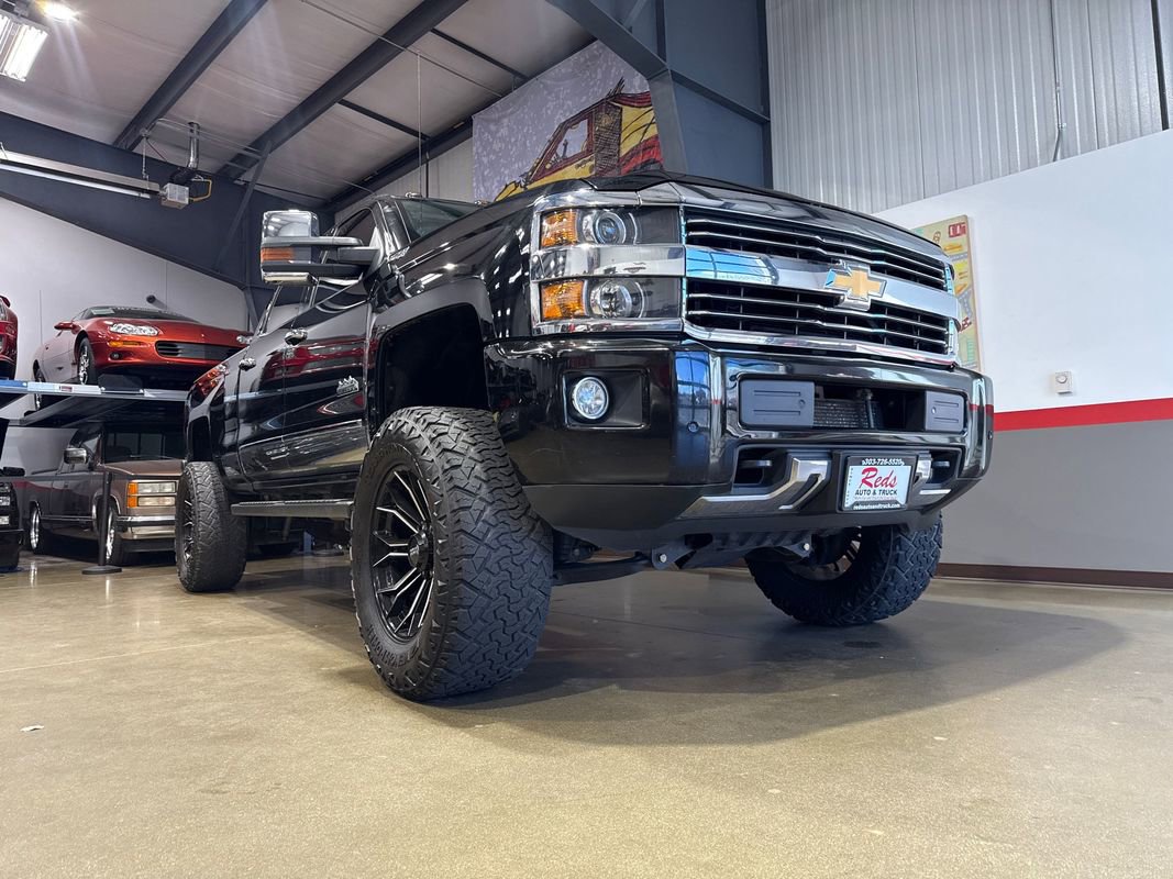 Used 2016 Chevrolet Silverado 2500 High Country AWD/4WD image 40