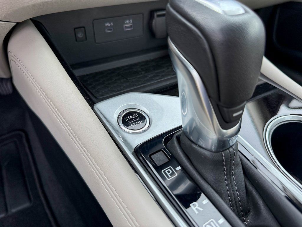 Used 2024 Nissan Altima 2.5 SL FWD image 29
