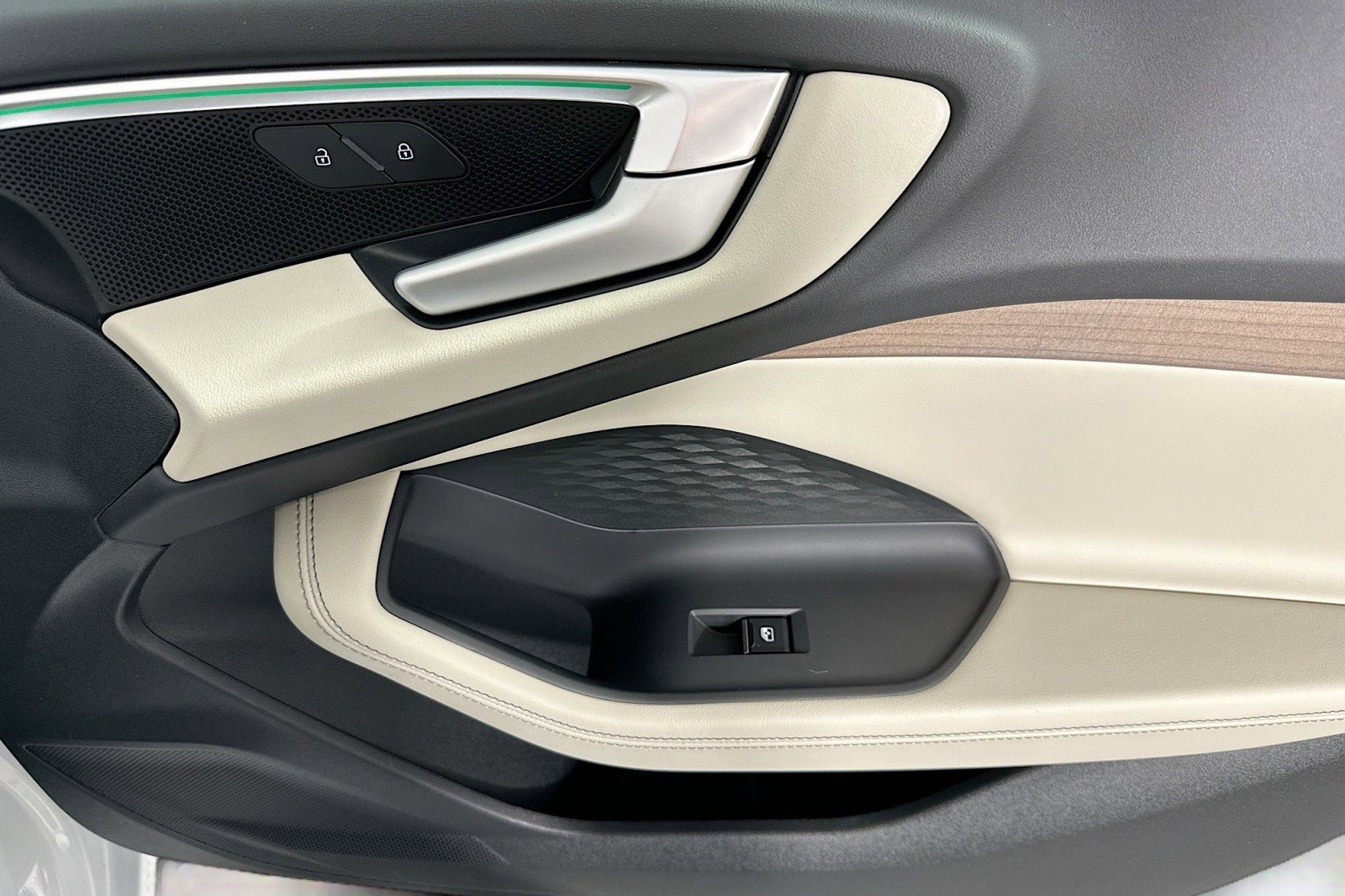 Used 2025 Audi A5 2.0T Premium w/ Convenience Package image 22