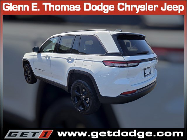 New 2027 Jeep Grand Cherokee Limited RWD image 6