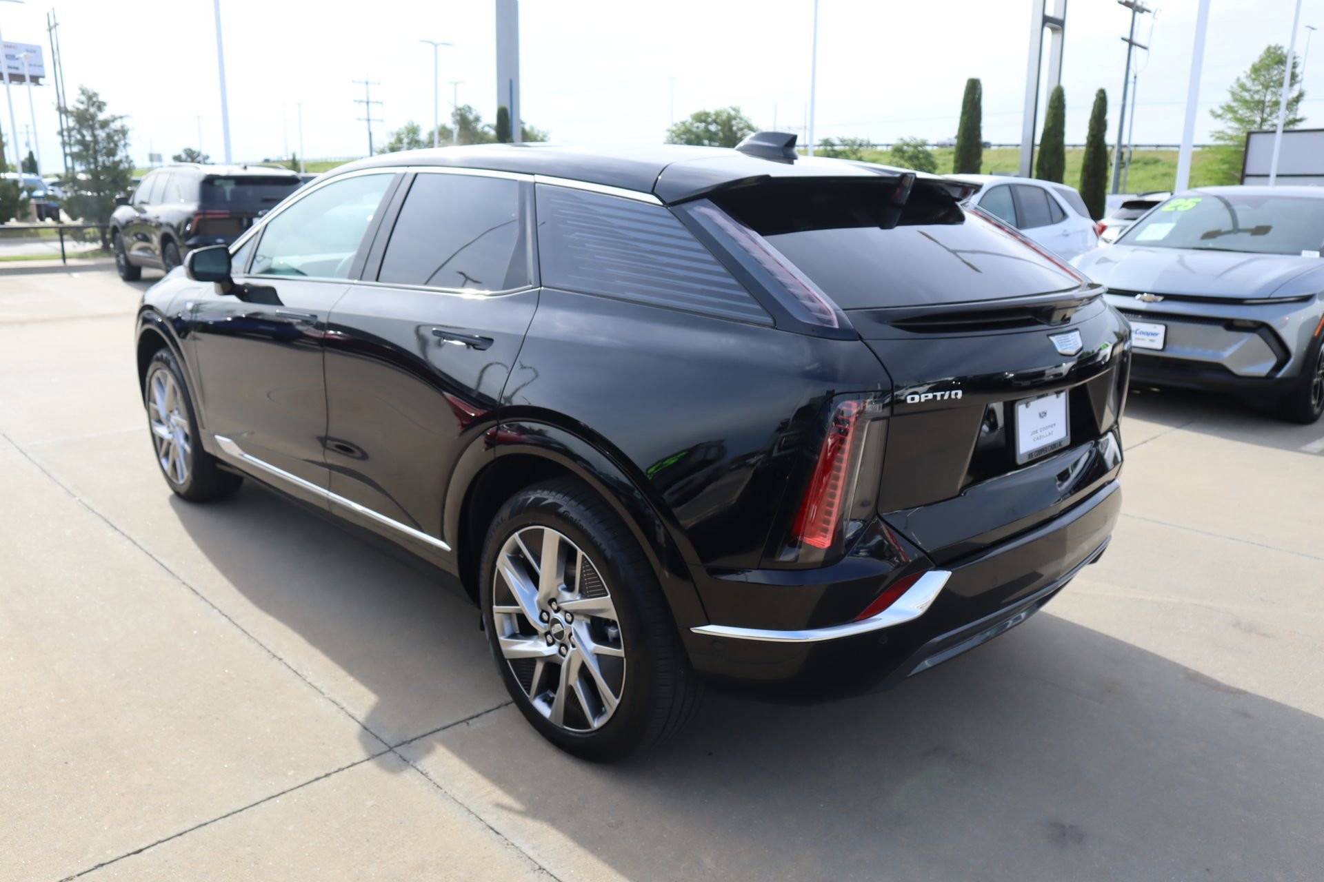 New 2026 Cadillac Optiq Luxury 1 RWD image 21
