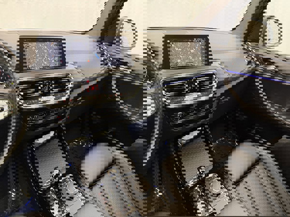 Used 2024 BMW X3 xDrive30i image 16