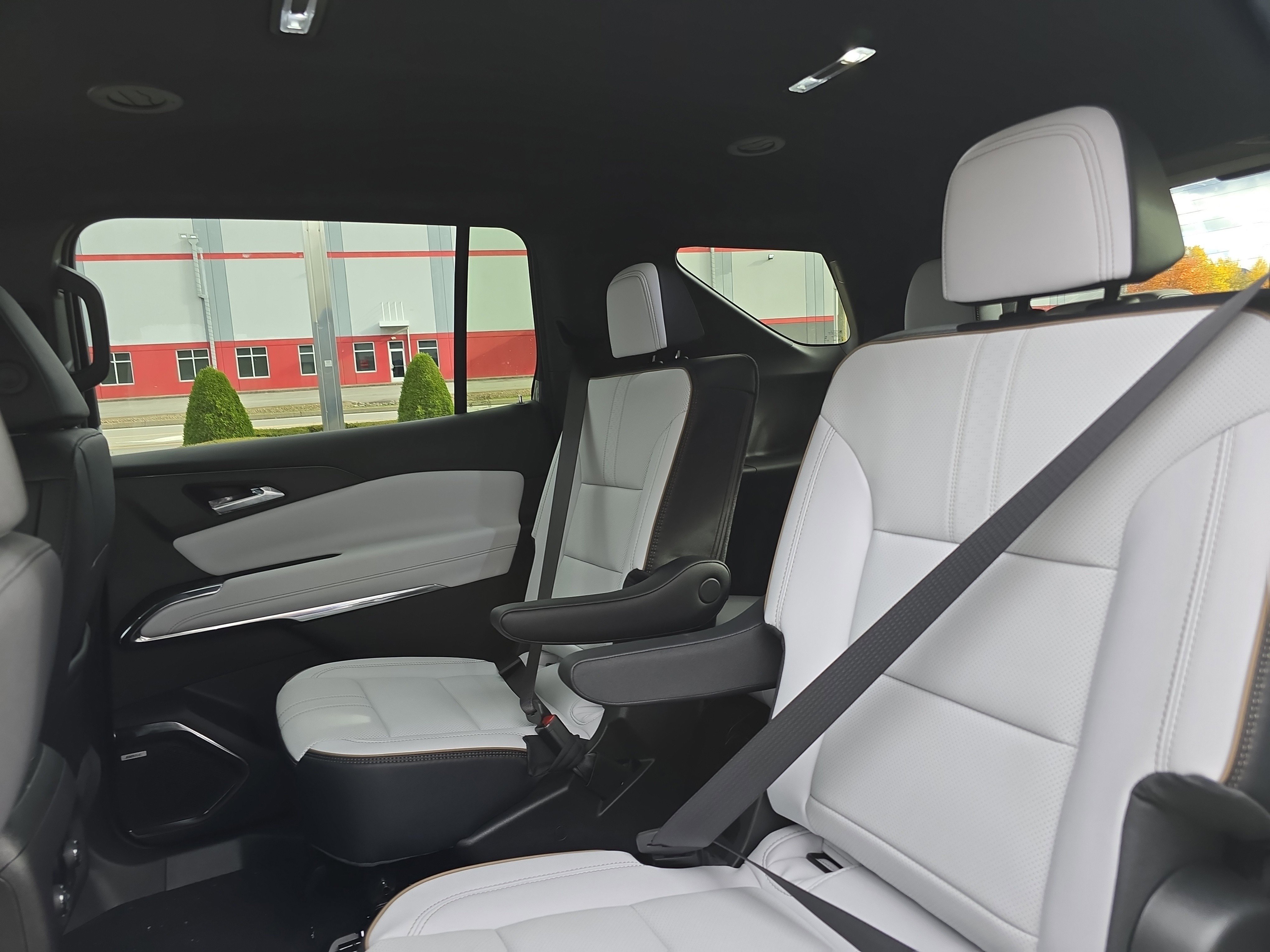 New 2026 Chevrolet Traverse High Country image 15