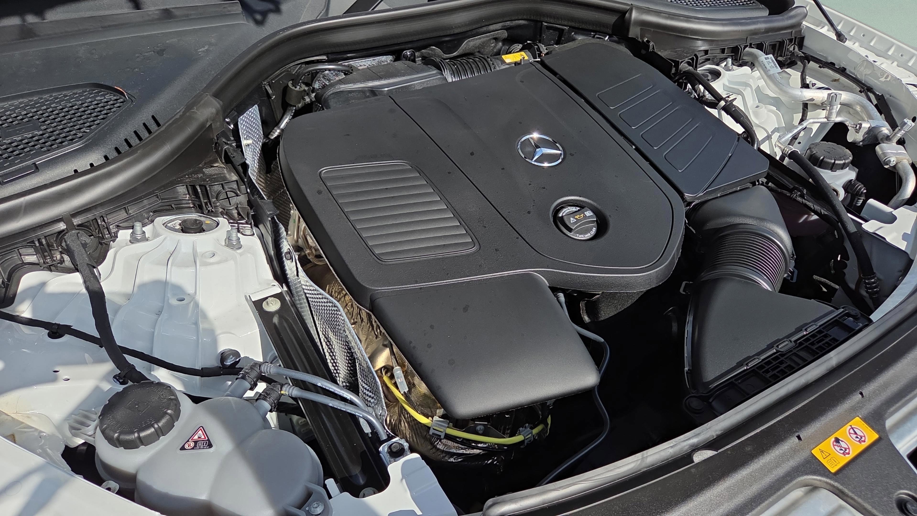 Used 2025 Mercedes-Benz GLC 300 image 31