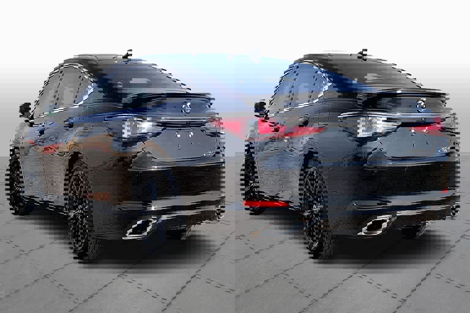 Used 2023 Lexus ES 350 F Sport w/ Accessory Package (Z2) image 12