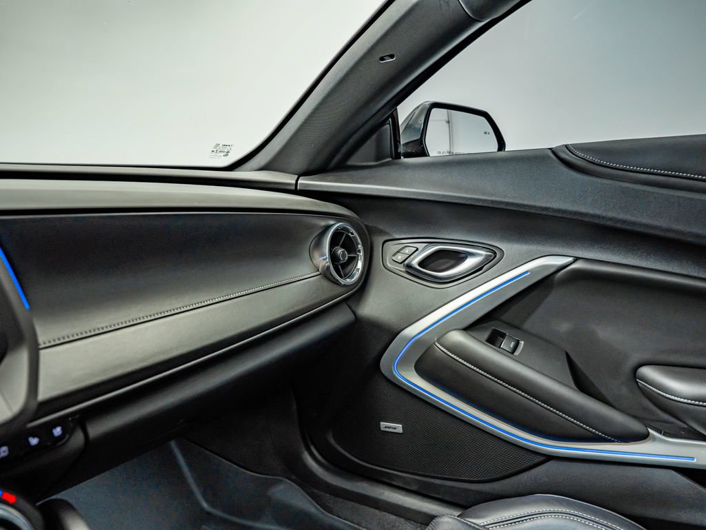 Used 2019 Chevrolet Camaro SS RWD image 33