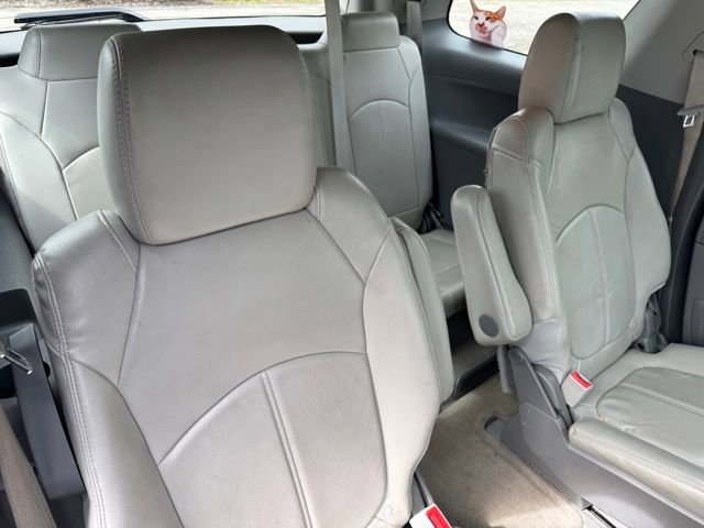 Used 2015 GMC Acadia SLT image 33