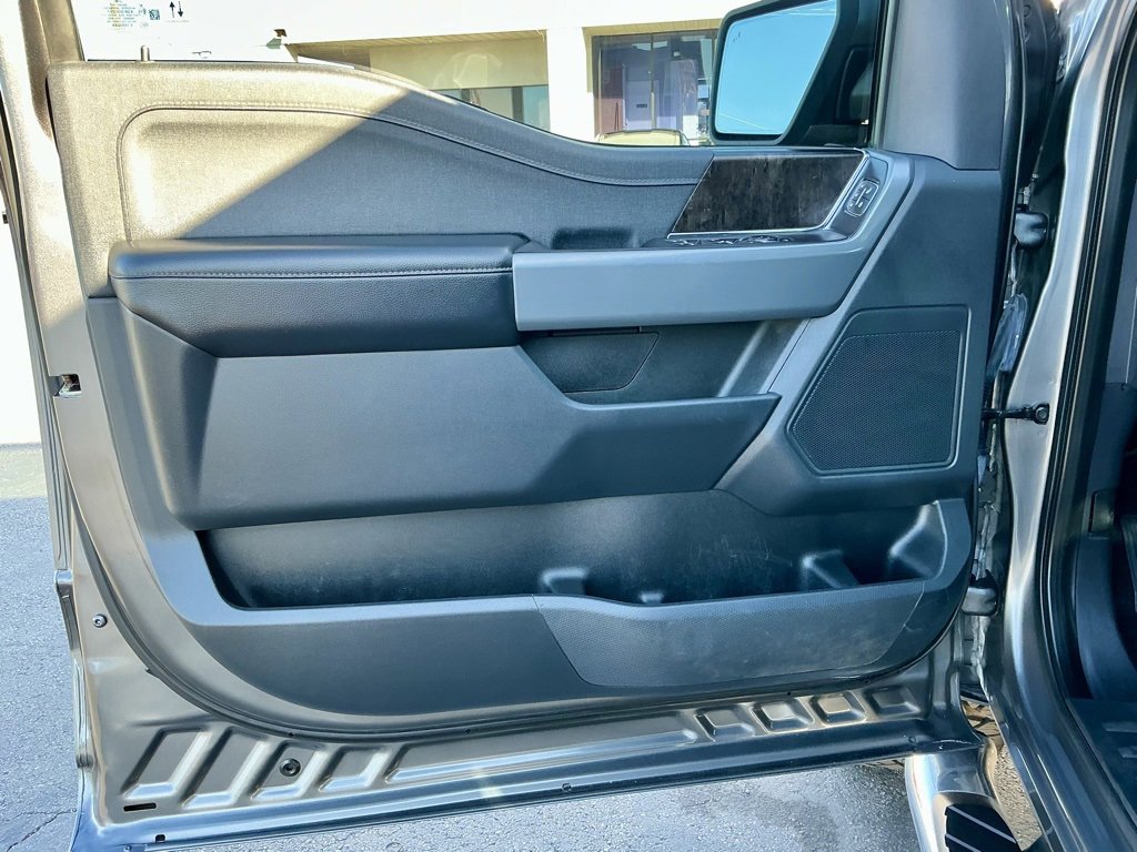 Used 2021 Ford F150 Lariat w/ Max Trailer Tow Package image 40