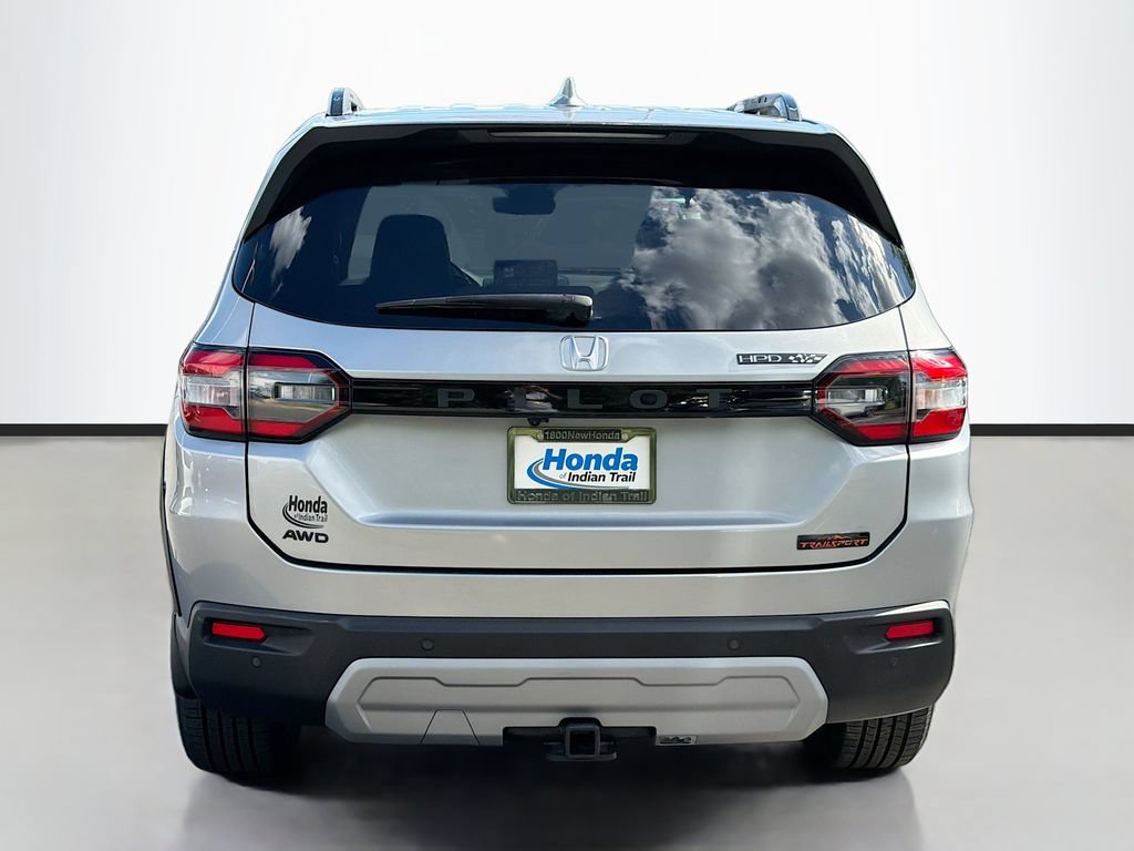 Used 2024 Honda Pilot TrailSport image 6
