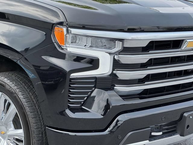 Used 2024 Chevrolet Silverado 1500 High Country w/ High Country Premium Package AWD/4WD image 7