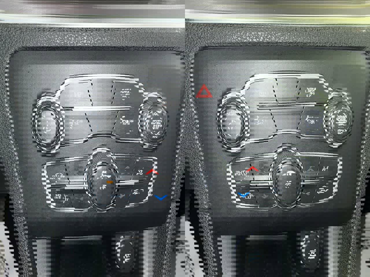 Used 2022 Dodge Charger SXT image 21