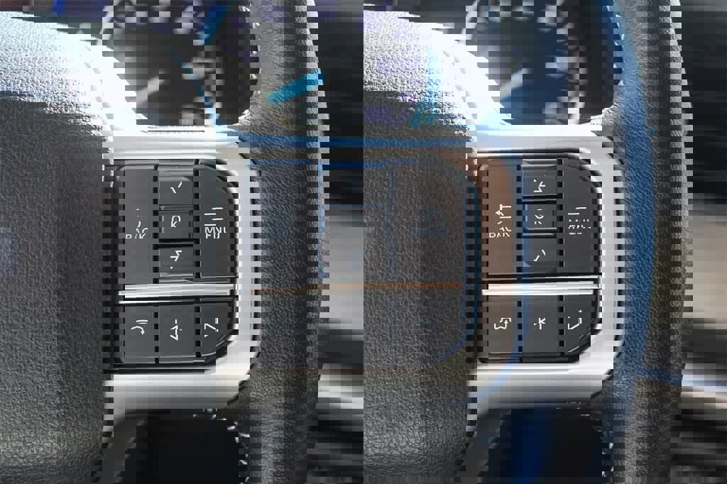 Used 2024 Ford Expedition XLT image 33