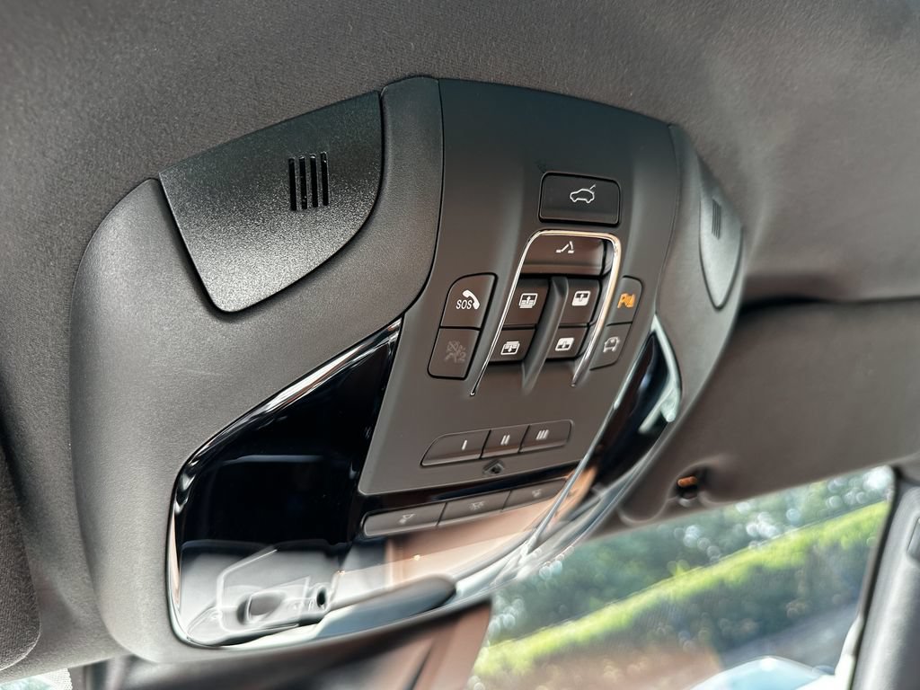 Used 2023 Maserati Levante GT AWD/4WD image 34