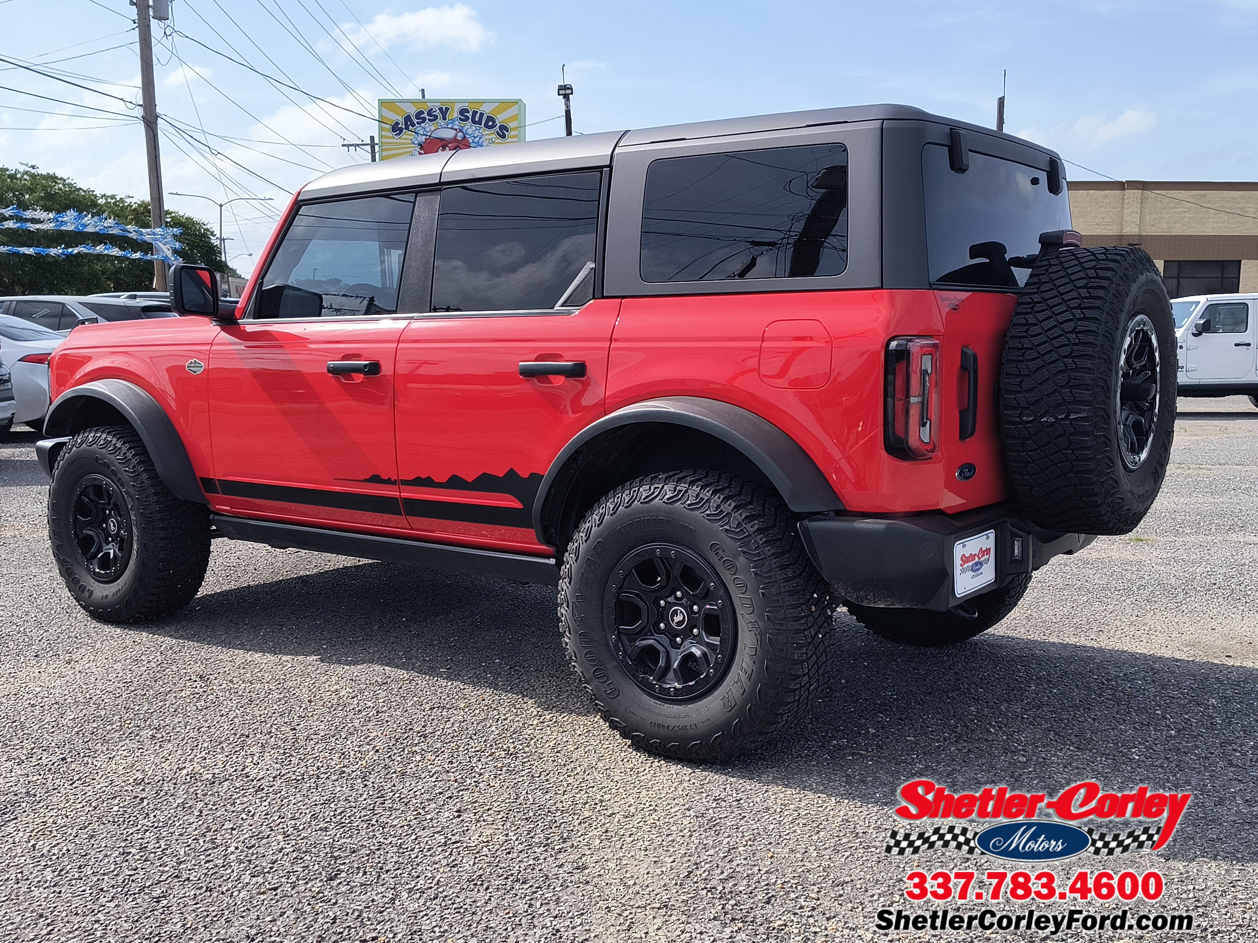 Used 2023 Ford Bronco Wildtrak image 4