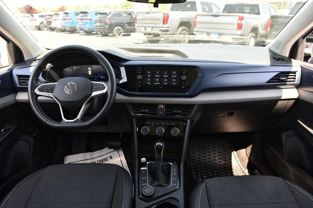 Certified 2023 Volkswagen Taos SE w/ Panoramic Sunroof Package AWD/4WD image 7