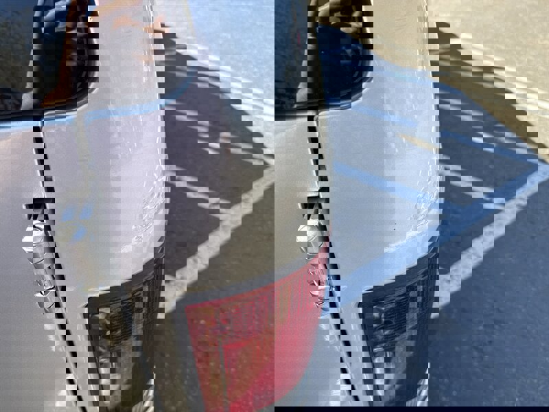 Used 2004 Ford Excursion XLT image 11