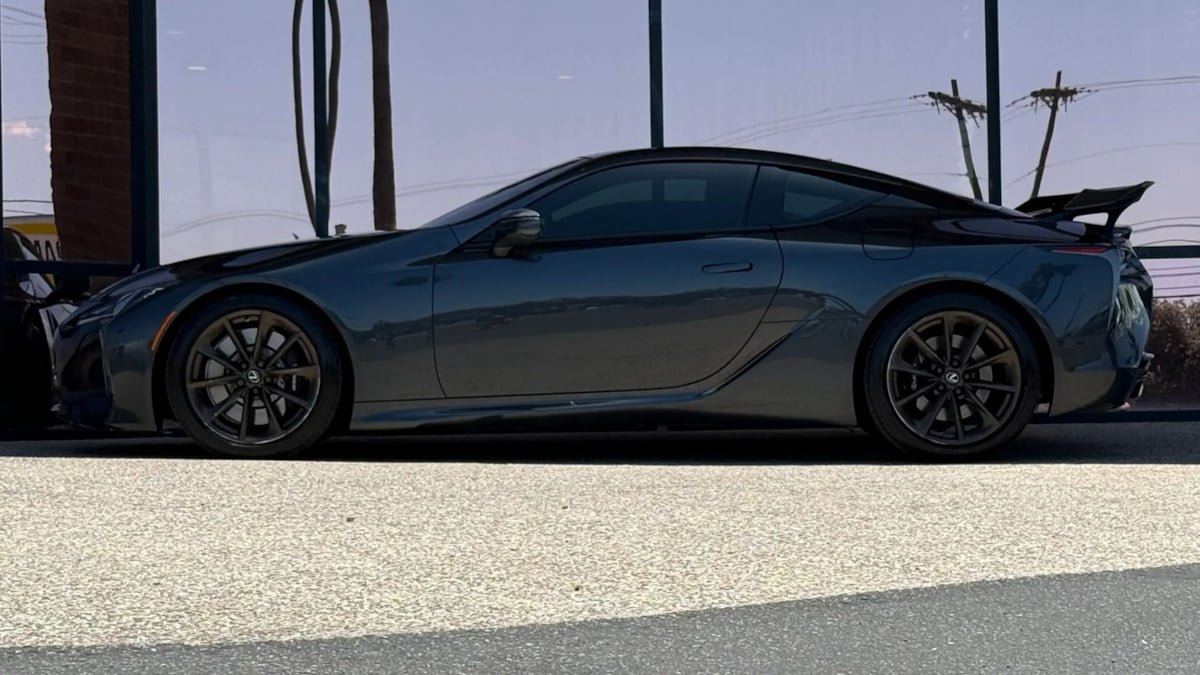 Used 2018 Lexus LC 500 Coupe w/ Touring Package RWD image 5