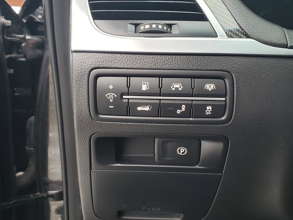 Used 2019 Genesis G80 3.3T Sport image 33