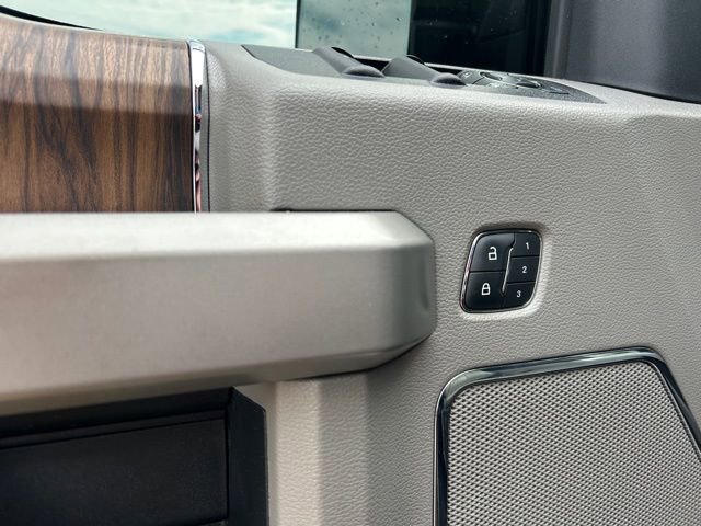 Used 2019 Ford F150 Lariat image 21