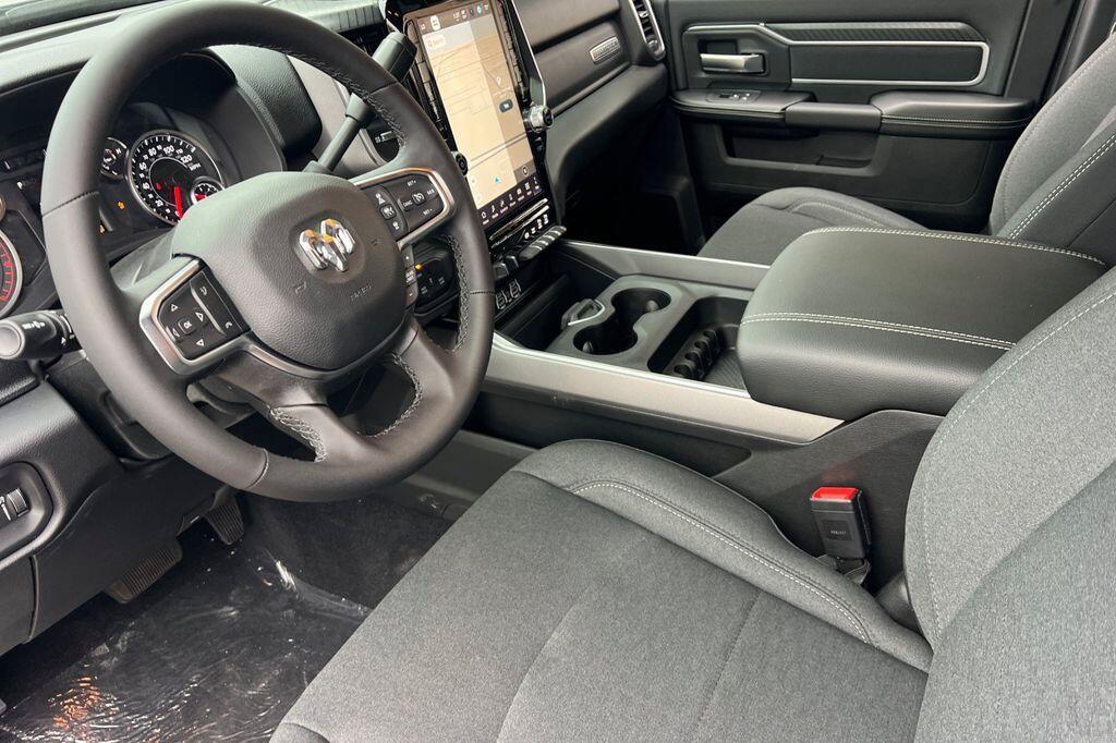 New 2026 RAM 2500 Big Horn AWD/4WD image 10