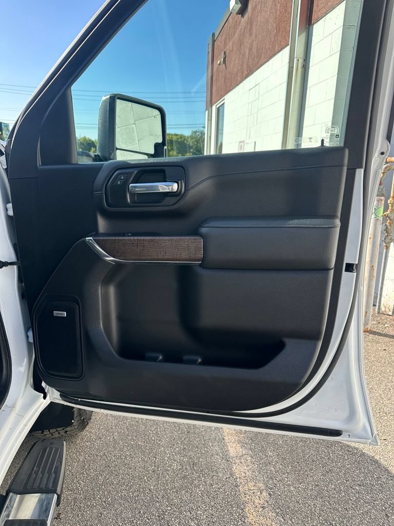 Used 2023 GMC Sierra 2500 Denali w/ Denali Ultimate Package AWD/4WD image 39
