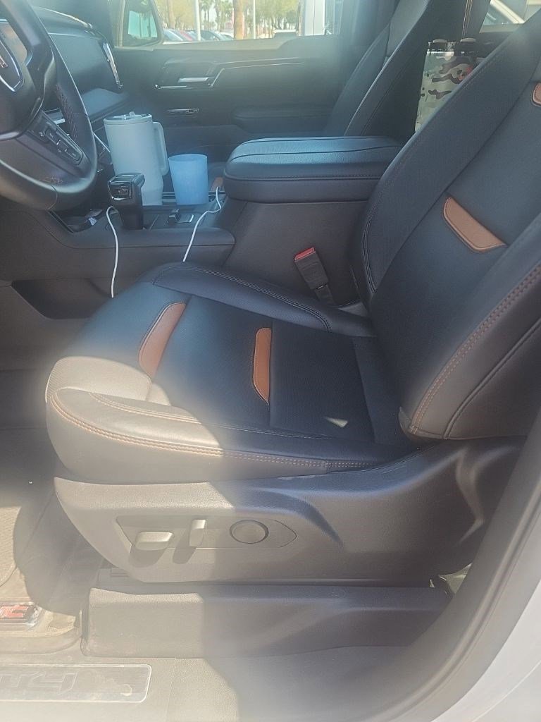 Used 2025 GMC Sierra 1500 AT4 w/ Technology Package AWD/4WD image 24