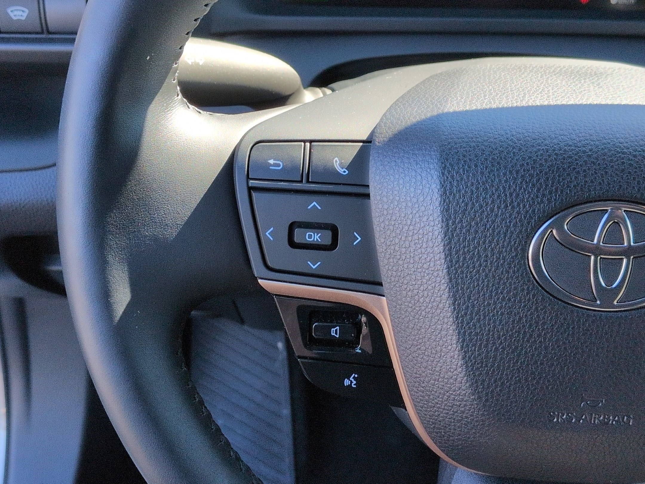 Used 2023 Toyota Crown XLE image 19