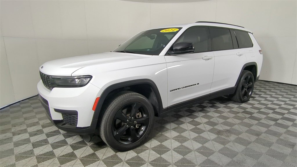Certified 2024 Jeep Grand Cherokee L Altitude image 8