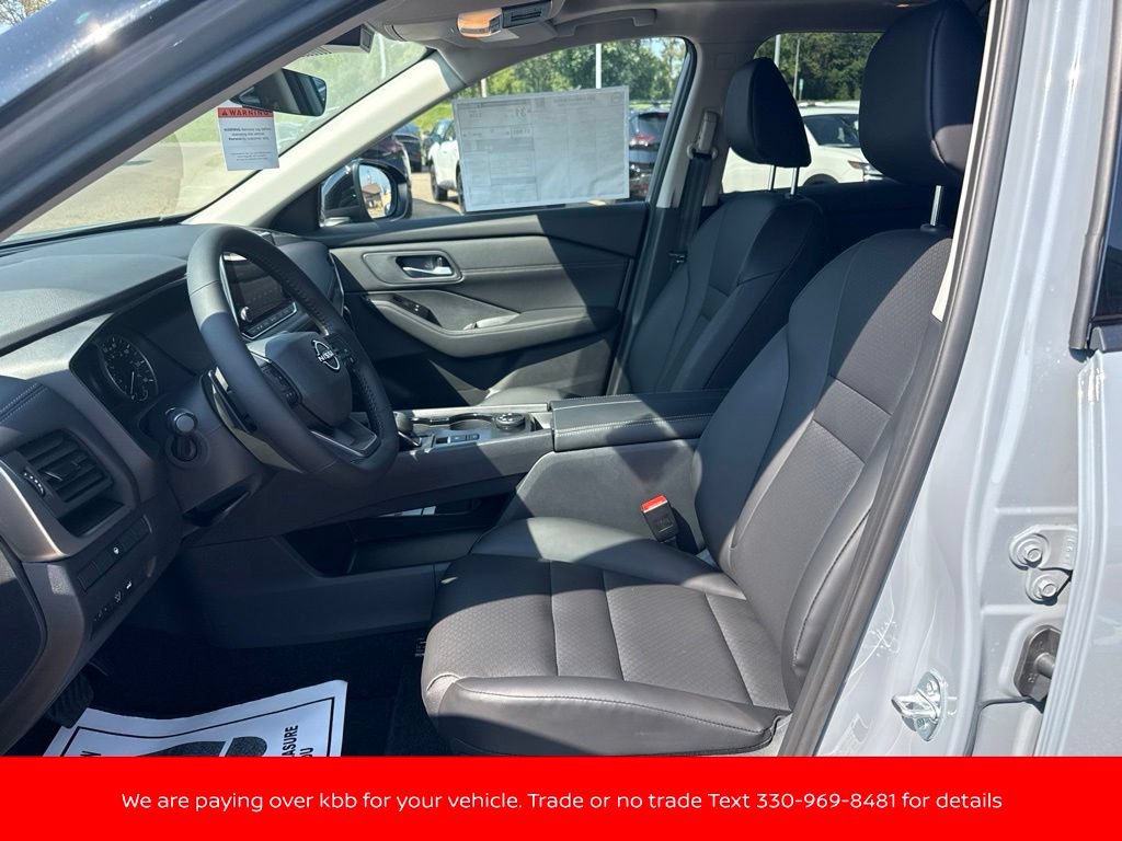 New 2026 Nissan Rogue Dark Armor AWD/4WD image 9
