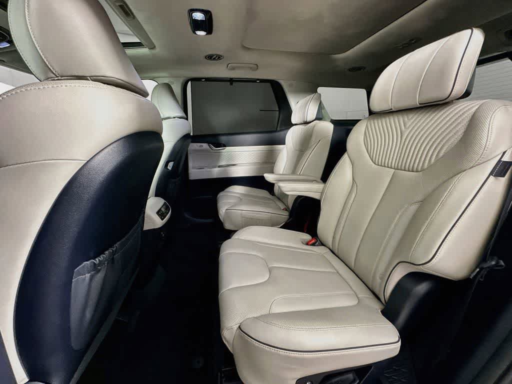 Used 2024 Hyundai Palisade Calligraphy FWD image 13