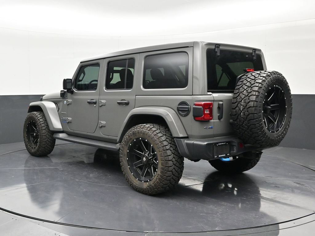 Used 2022 Jeep Wrangler Unlimited Sahara AWD/4WD image 3