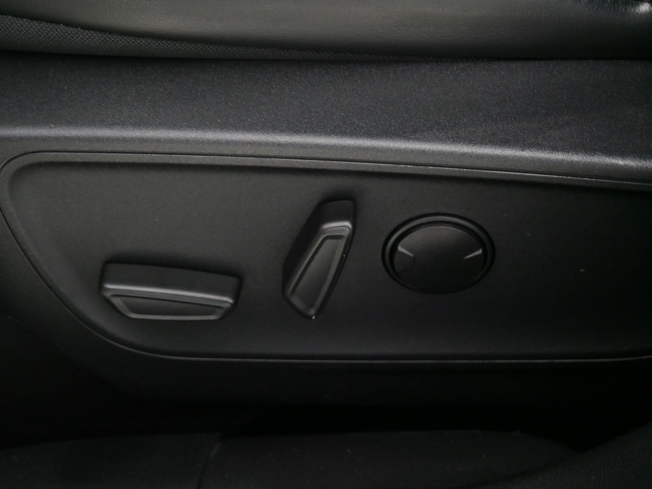 Used 2025 Ford Escape ST-Line AWD/4WD image 20