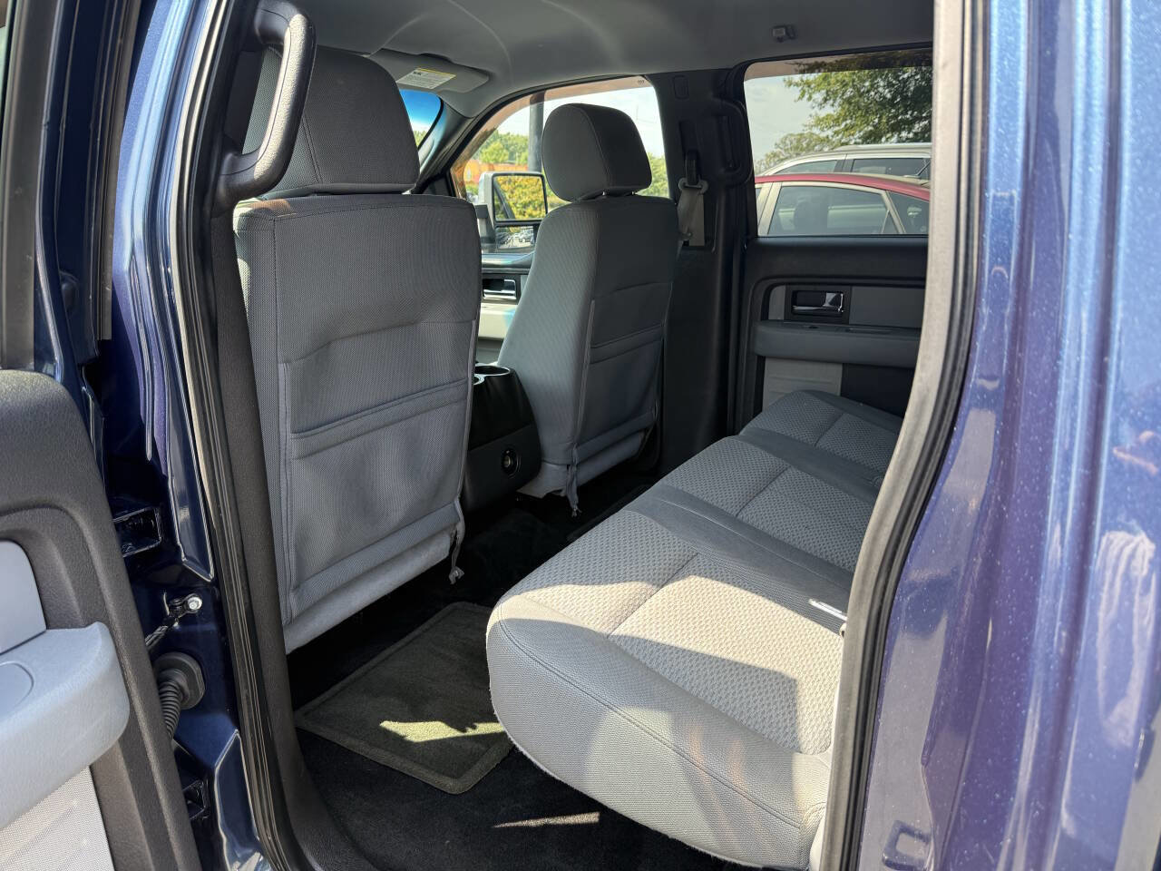 Used 2013 Ford F150 XLT w/ XLT Chrome Pkg image 9