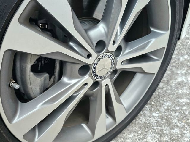 Used 2015 Mercedes-Benz C 300 4MATIC Sedan image 6