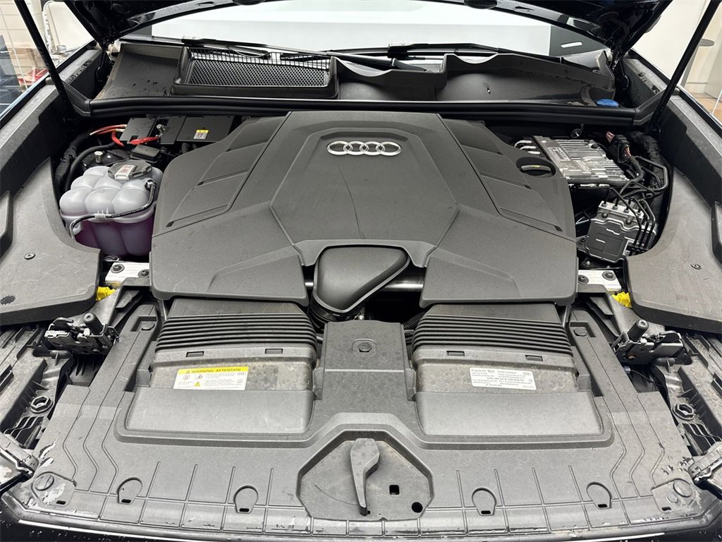 New 2025 Audi Q8 Premium image 28