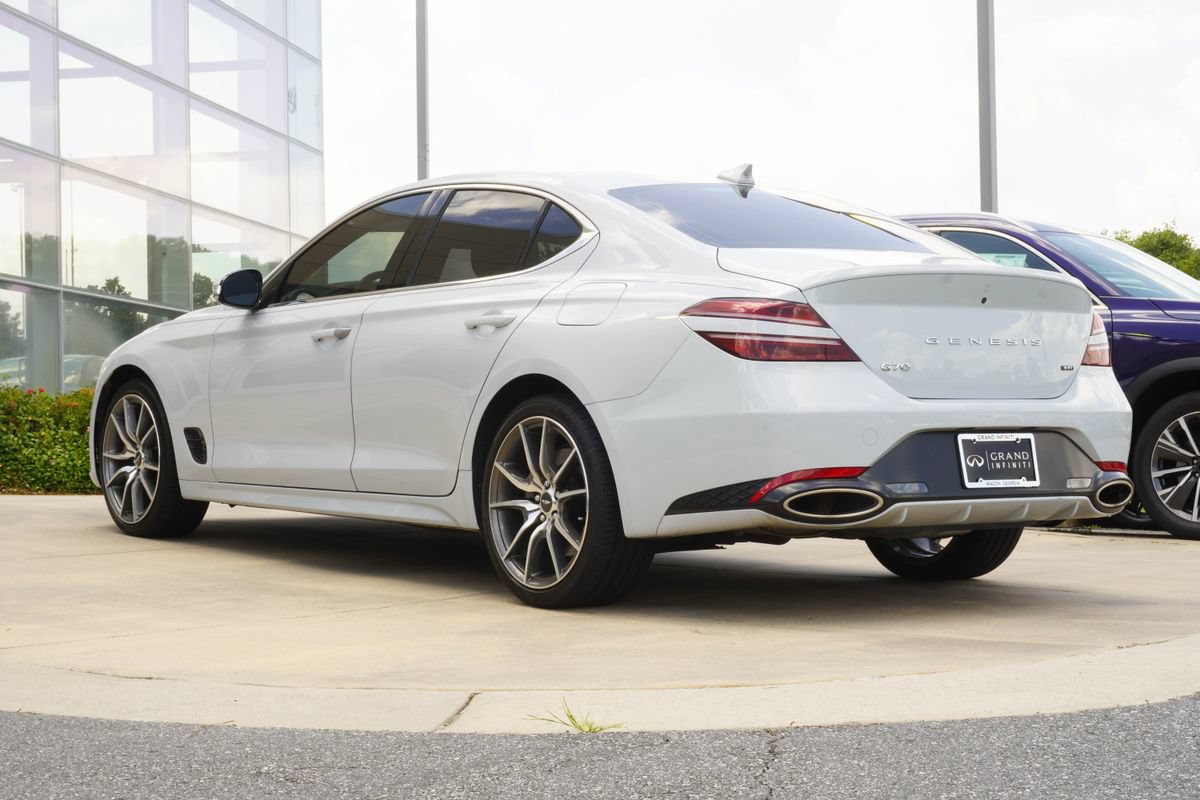 Used 2022 Genesis G70 3.3T RWD image 10