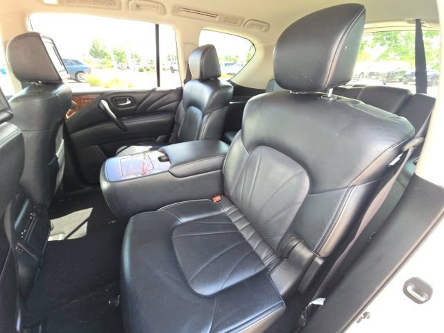 Used 2016 INFINITI QX80 4WD w/ Deluxe Technology Package image 14
